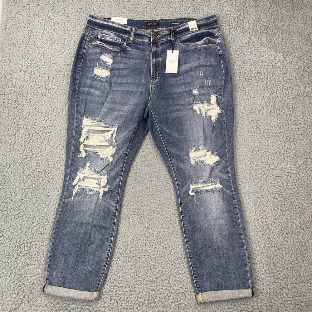 Judy Blue 20W Mid Rise Boyfriend Fit Distressed Blue Denim Jeans JB8286MD - NWT